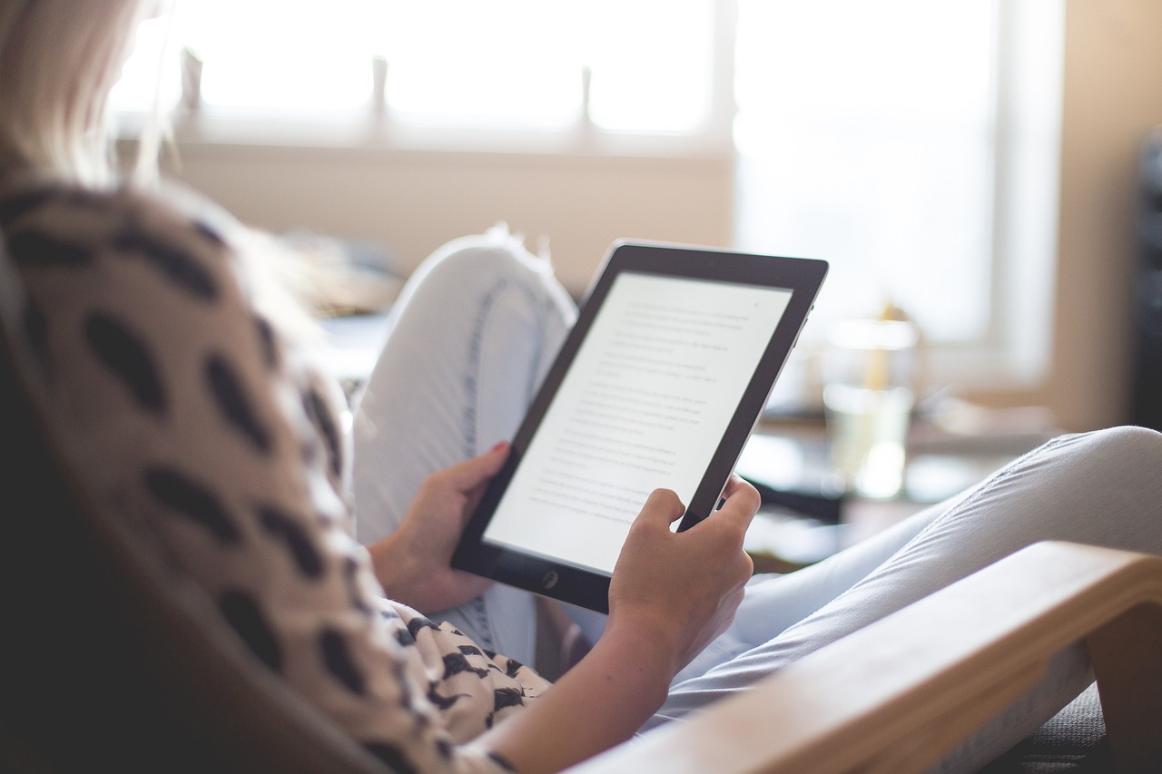 What’s The Best E-reader For Book Lovers?