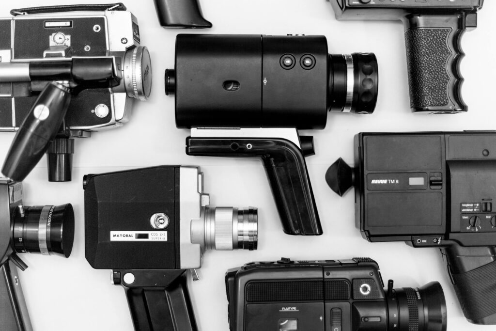 What’s The Difference Between DSLRs And Mirrorless Cameras?